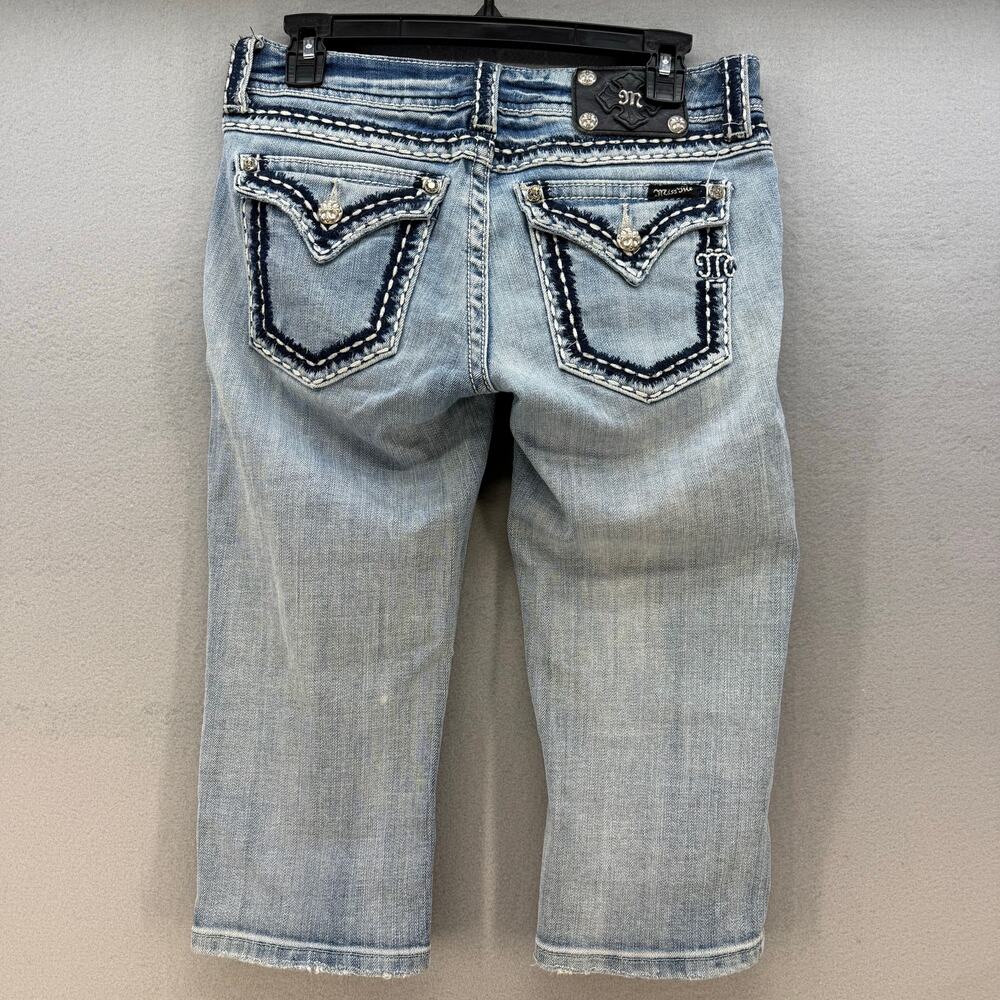 Miss Me Jeans Women's 27 (4) Blue Cropped Capri Low Rise Fit Embroidered Pockets